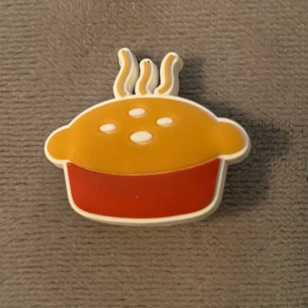 New Pie-Shaped Shoe Charm / Jibbetz